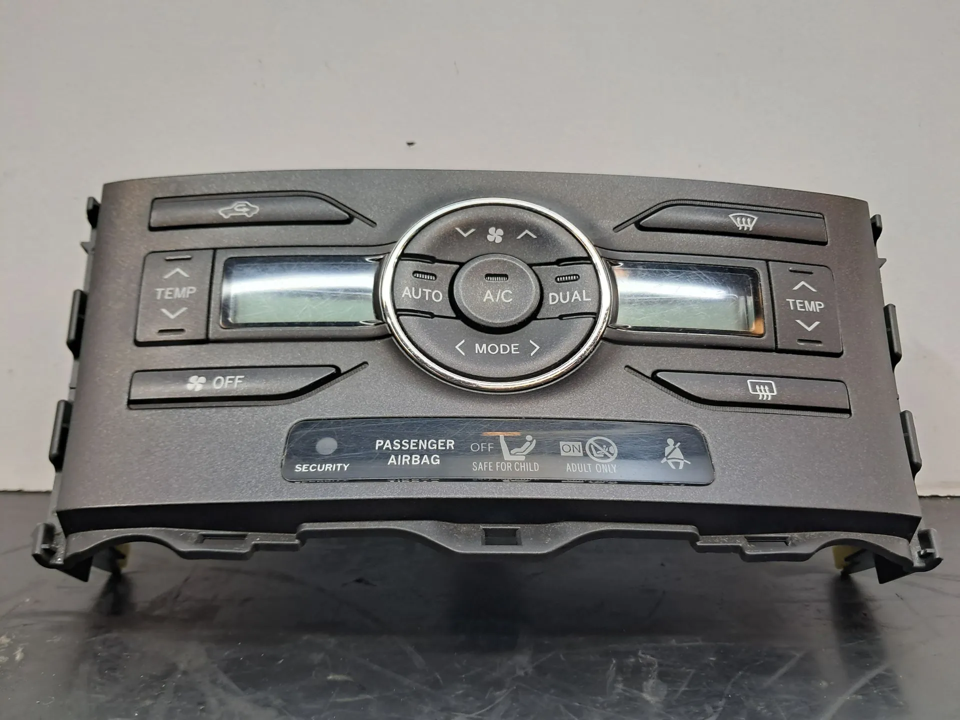 Climate control TOYOTA Auris Hatchback (_E15_) Imagem-1