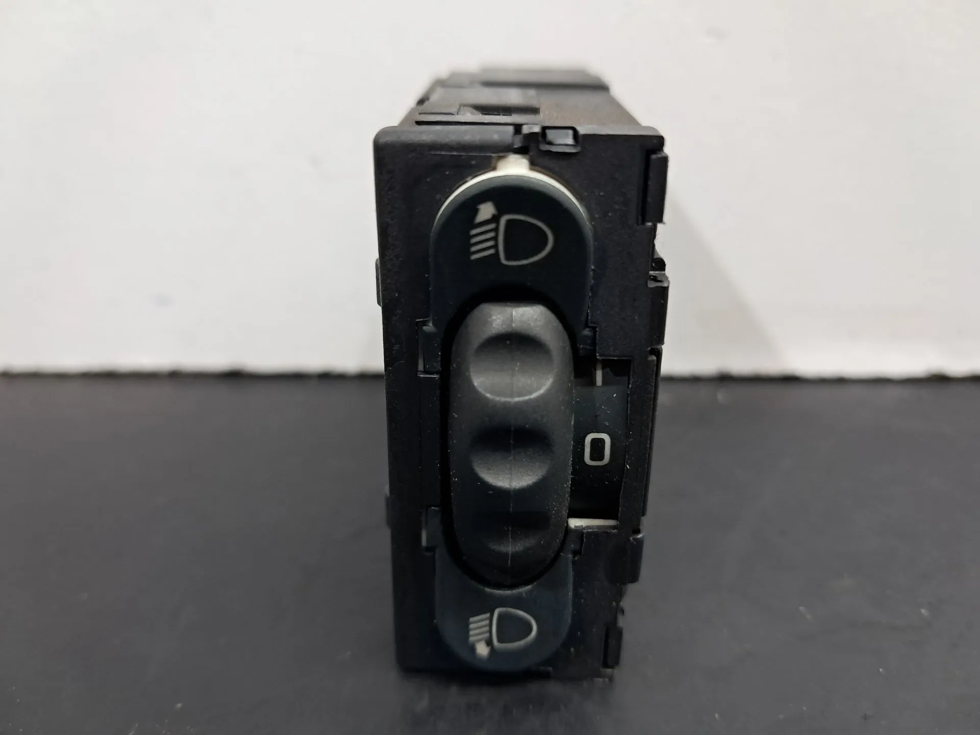 Pulsante / interruttore luci RENAULT Megane I (BA0/1_) Imagem-1