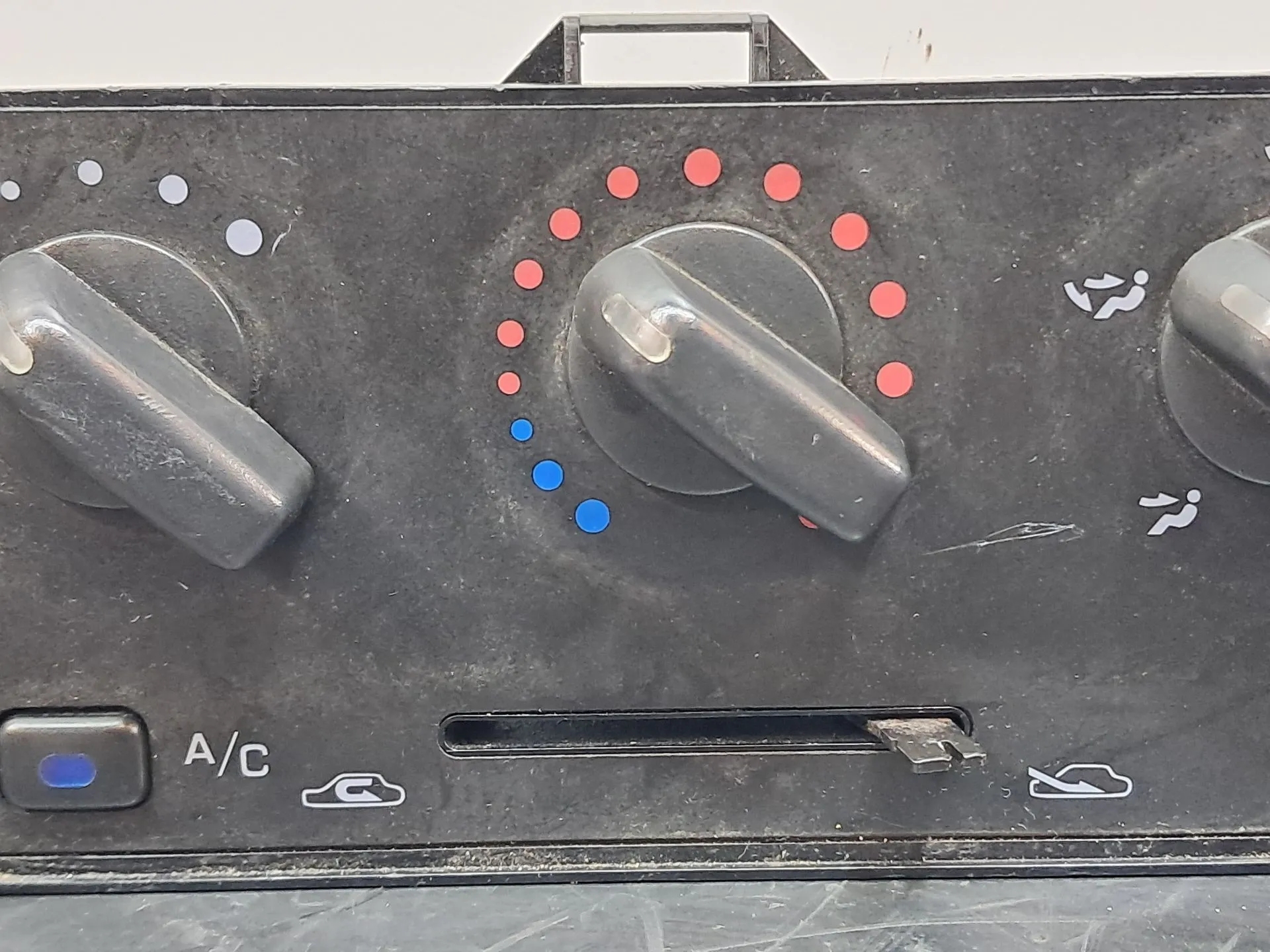 Climate control NISSAN Micra II (K11) Imagem-3
