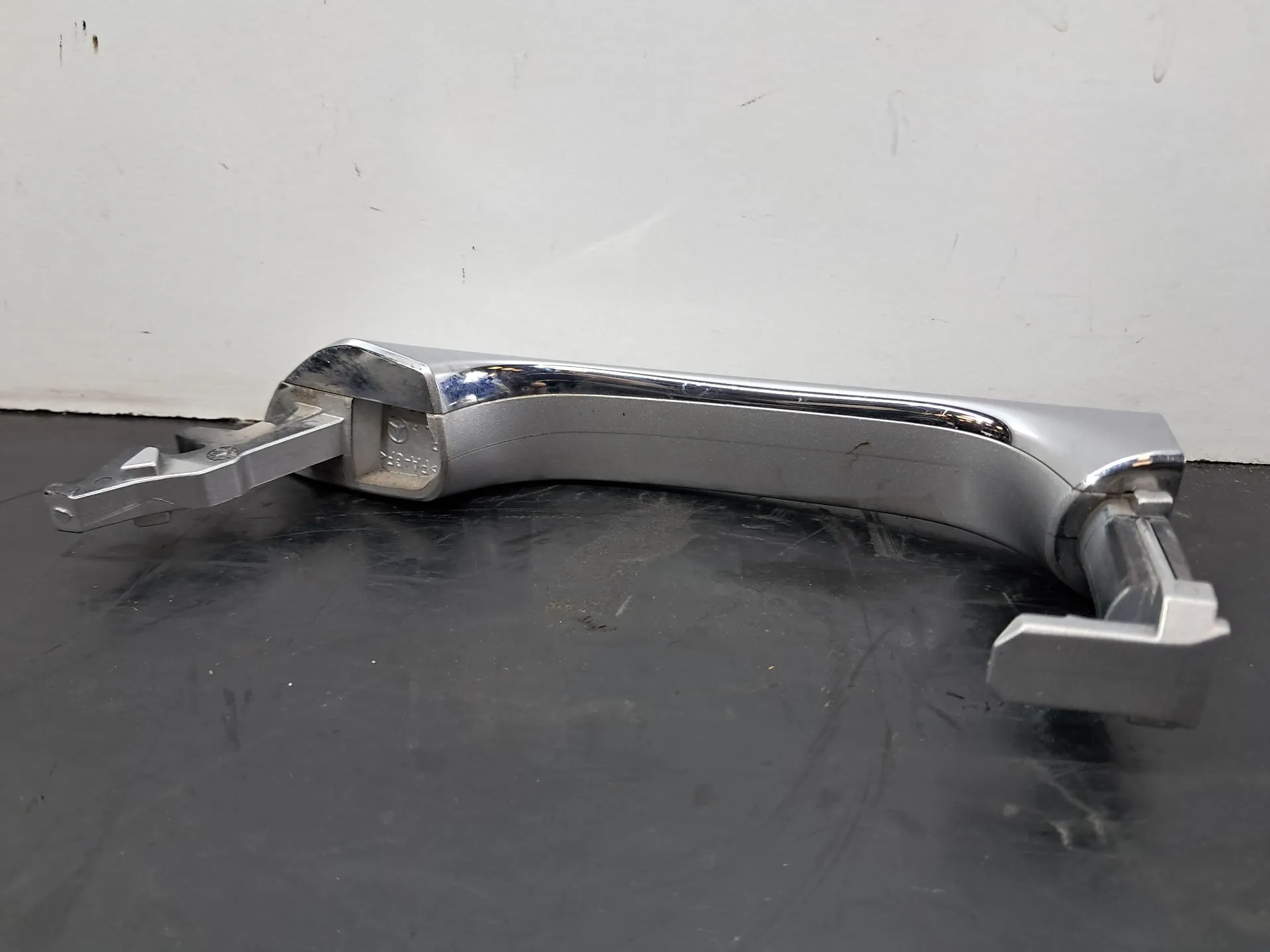 Maniglia porta anteriore destra MERCEDES-BENZ Classe E (W211) Imagem-2