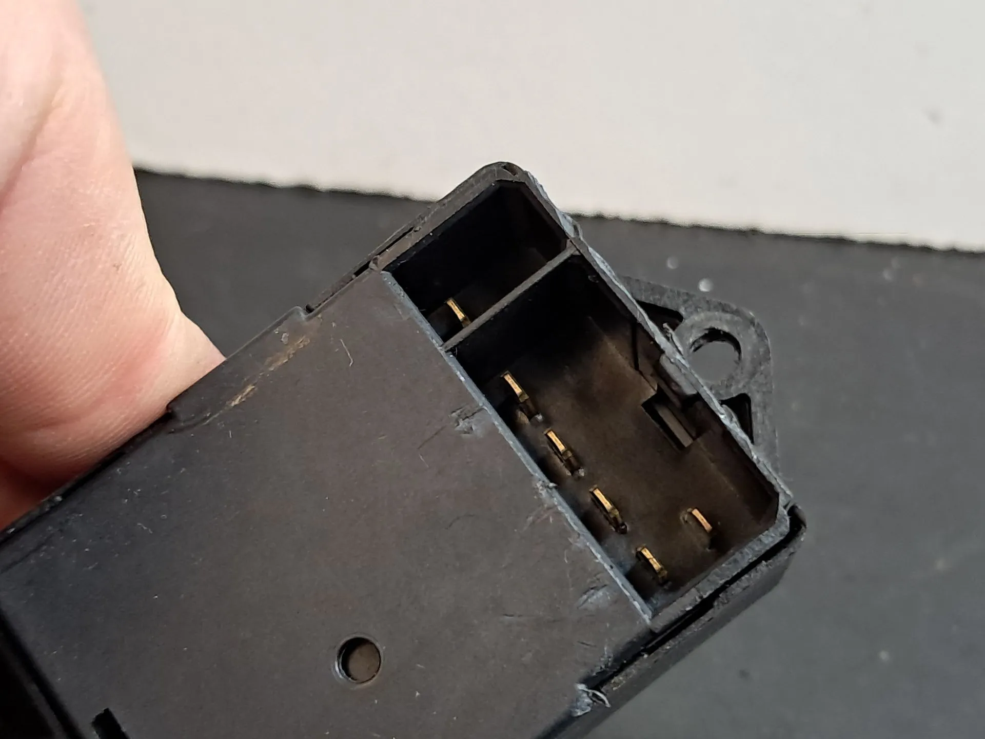 Right Front window control NISSAN Micra II (K11) Imagem-3