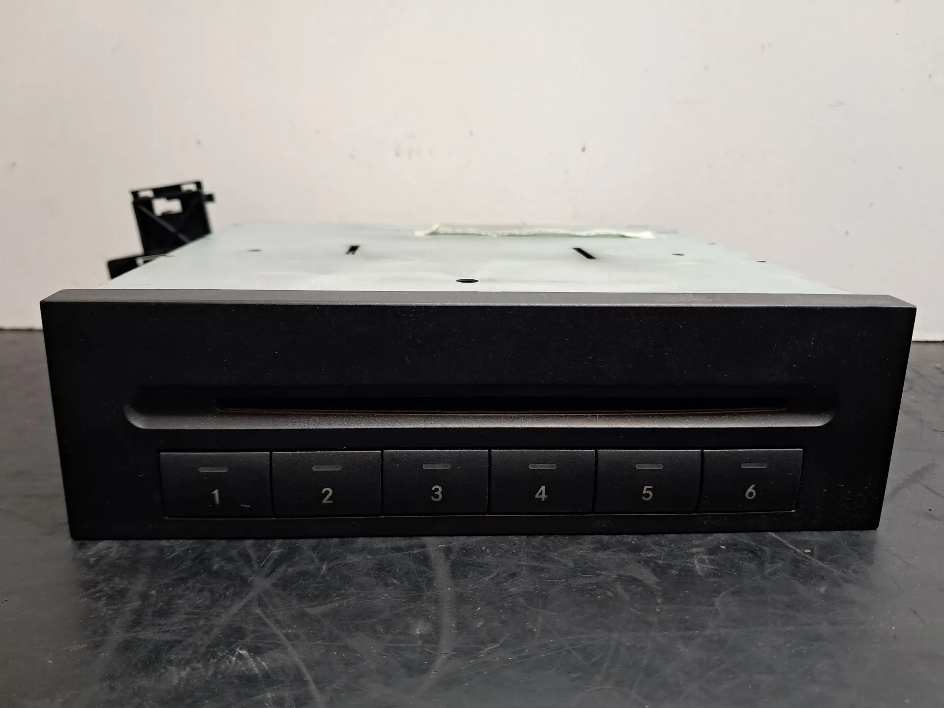 Lettore CD / Scatola MERCEDES-BENZ Classe E (W211) Imagem-1