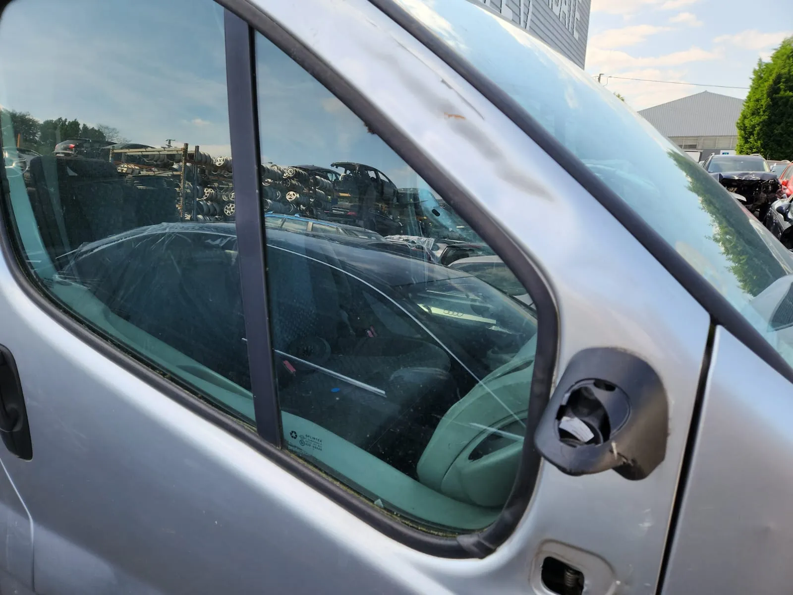 Vetro triangolare porta anteriore destro RENAULT Trafic II (FL)