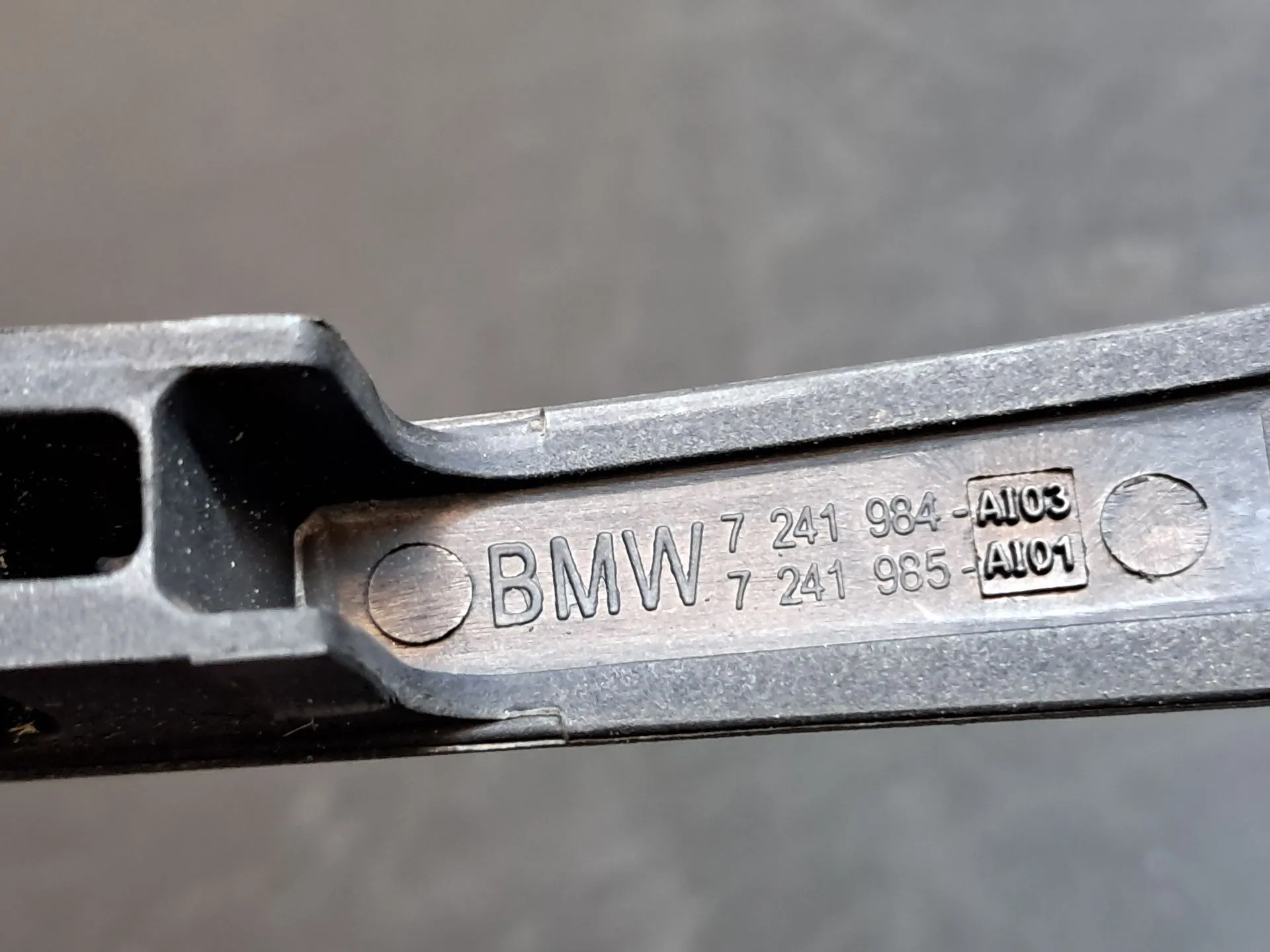 Bras / tige d'essuie-glace arrière BMW 1 (F20) Imagem-4