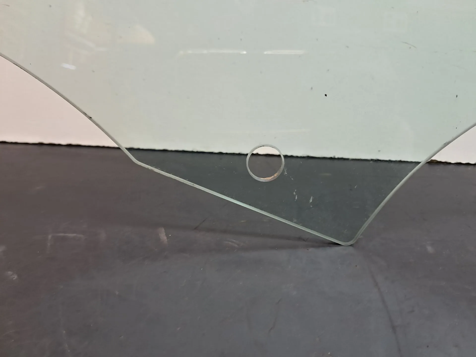 Vitre porte avant gauche BMW 1 (F20) Imagem-2