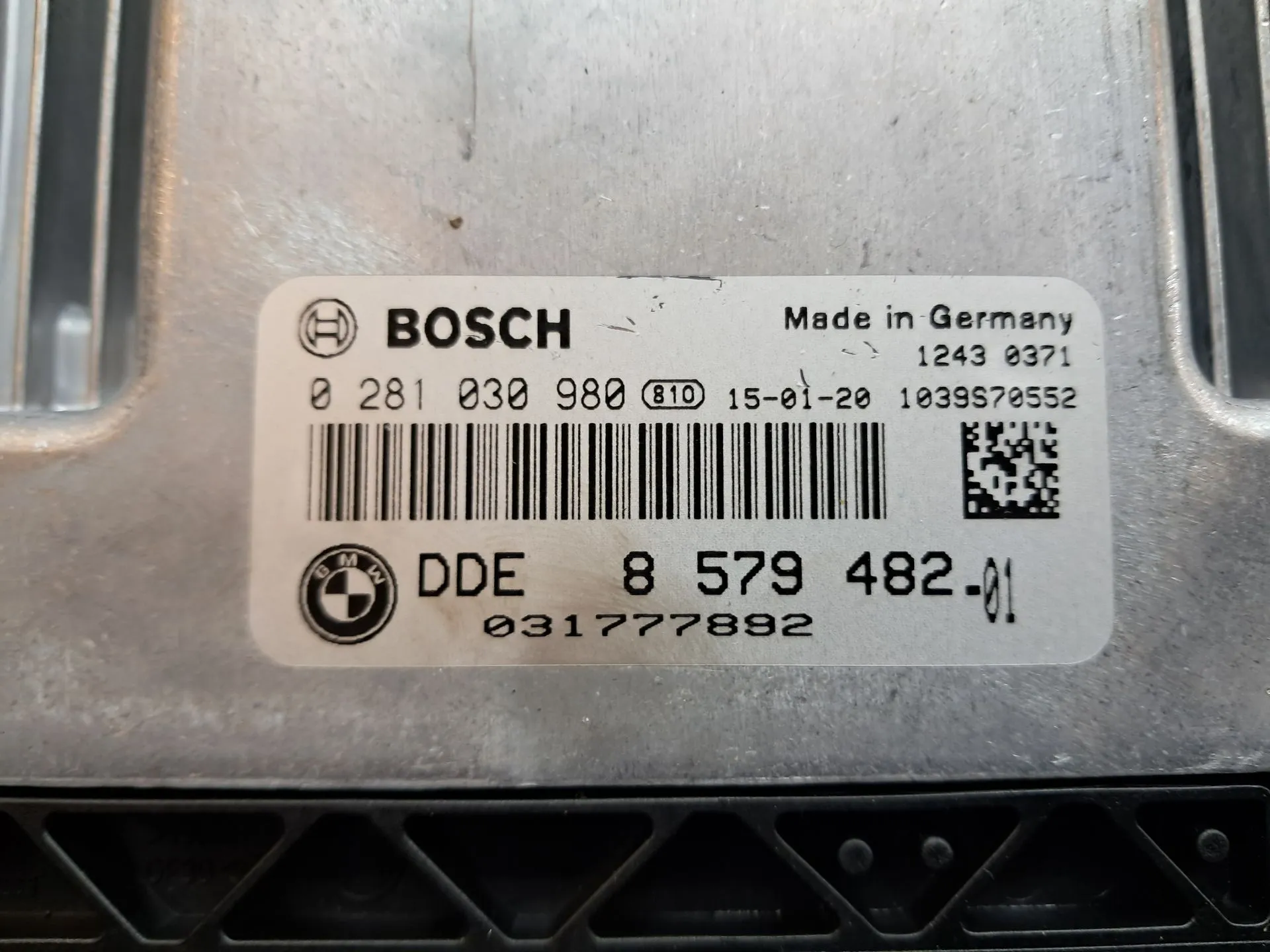 Centralina motor / ECU BMW 1 (F20) Imagem-1