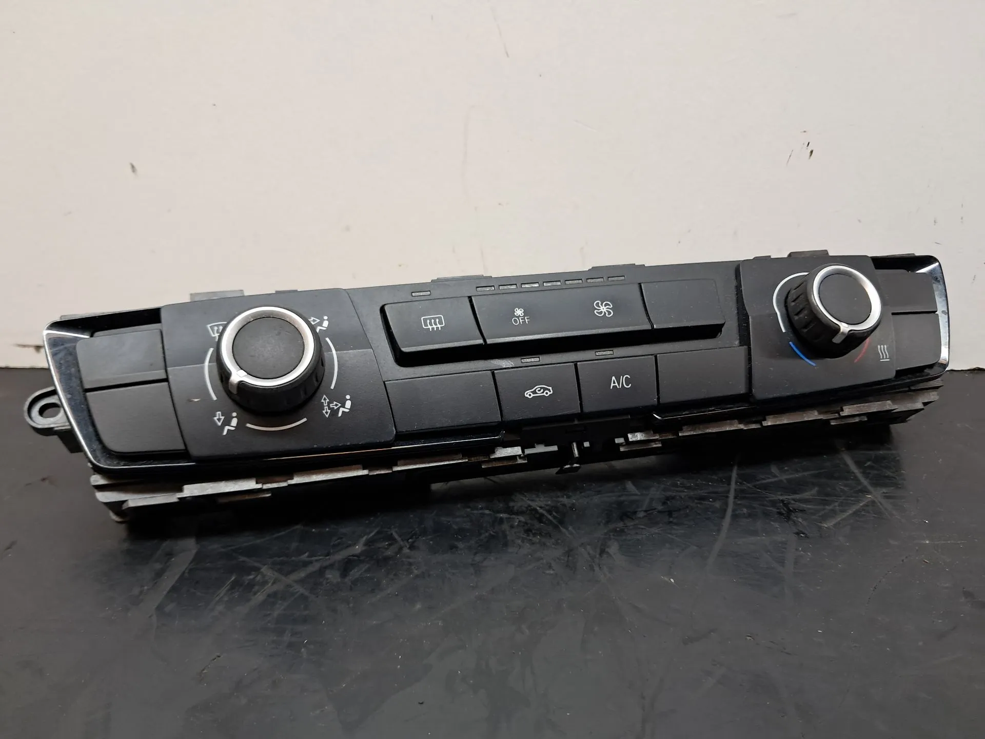 Commande chauffage BMW 1 (F20)