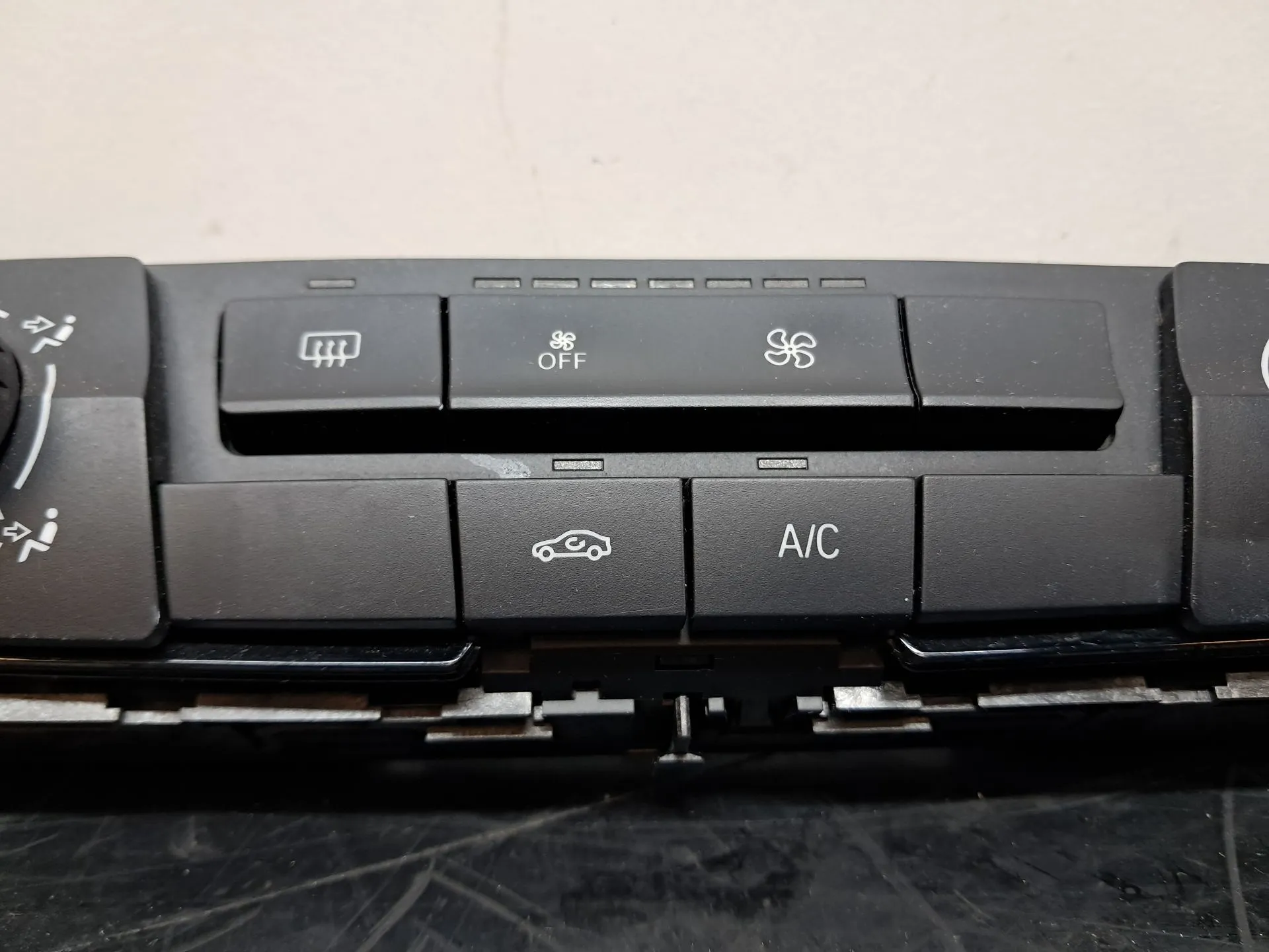 Comando chauffage / sofagem BMW 1 (F20) Imagem-2