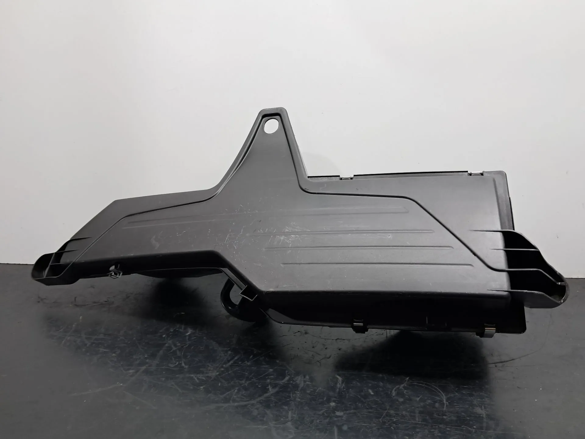 Air filter box BMW 1 (F20)