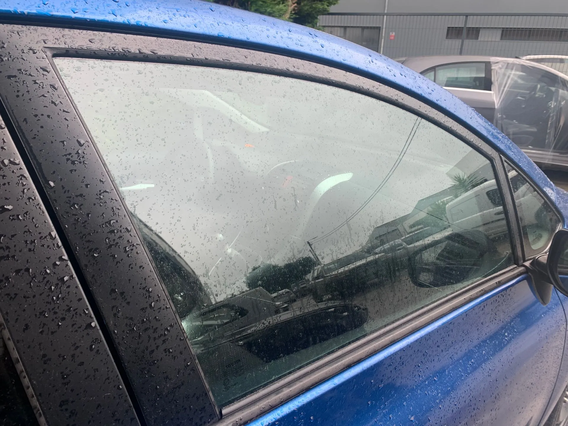 Vitre porte avant Droite TOYOTA Auris Hatchback (_E15_)