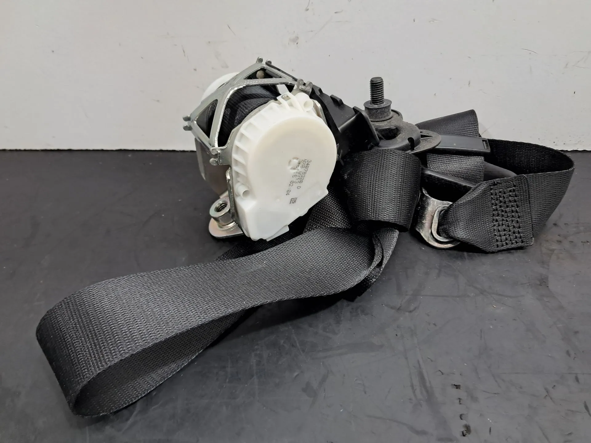 Pré-tensor cinto frente esquerdo BMW 1 (F20)