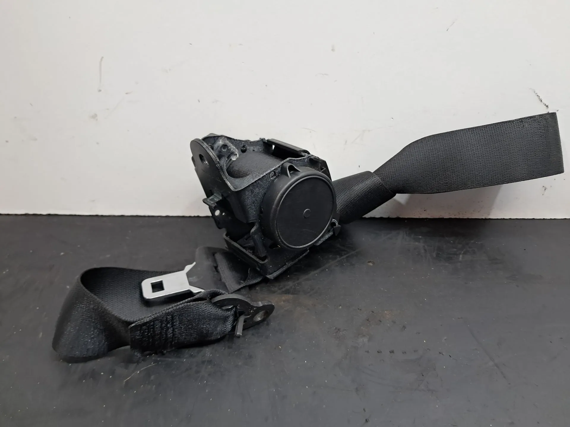 Cintura Pretensionatore posteriore destra BMW 1 (F20) Imagem-2