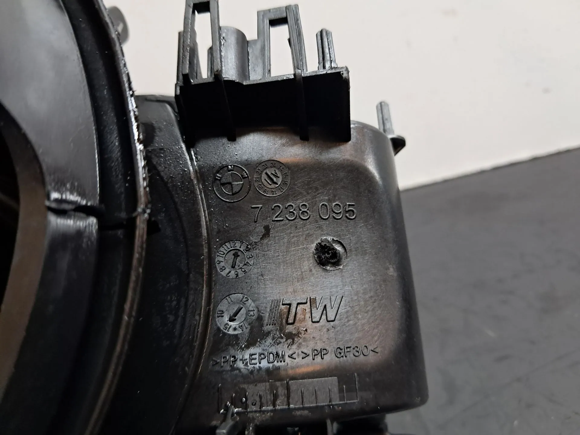 Tappo serbatoio carburante BMW 1 (F20) Imagem-4
