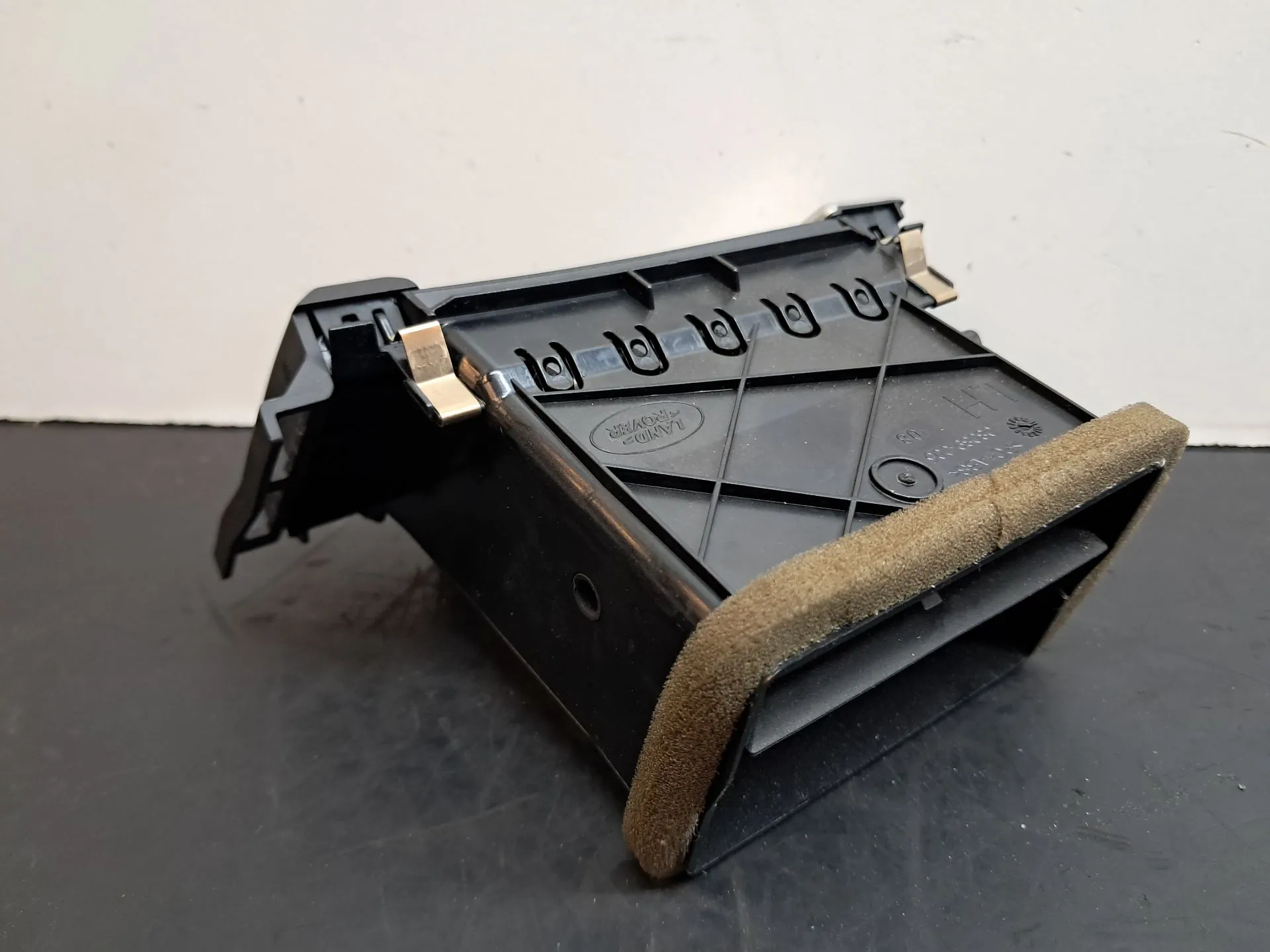 Difusor / salida de aire SEAT Toledo III (5P2) Imagem-2