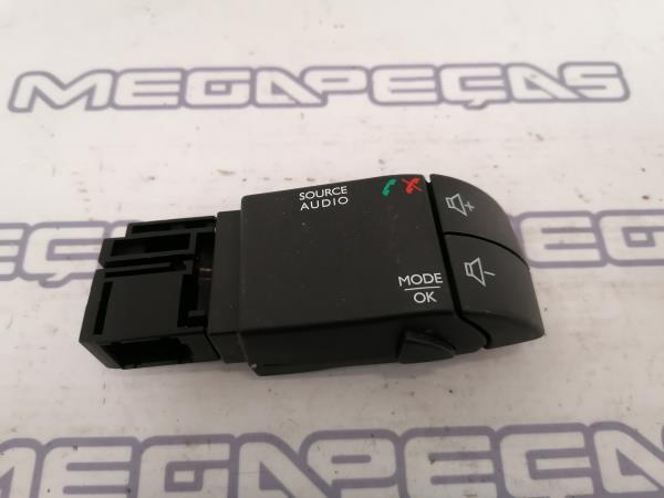 Comando do rádio DACIA Sandero II (5S_)