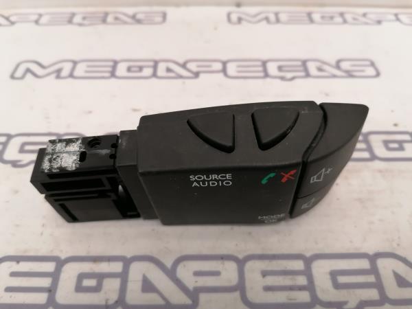 Comando do rádio DACIA Sandero II (5S_) Imagem-1