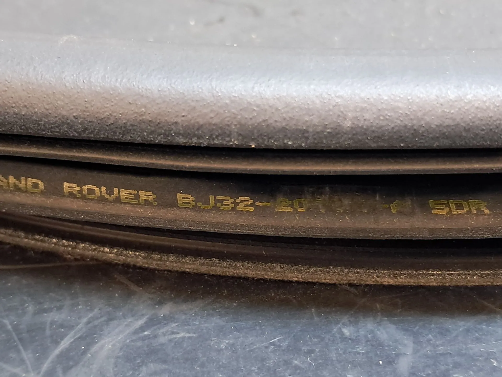 Borracha genérica LAND ROVER Range Rover Evoque (L538) Imagem-2