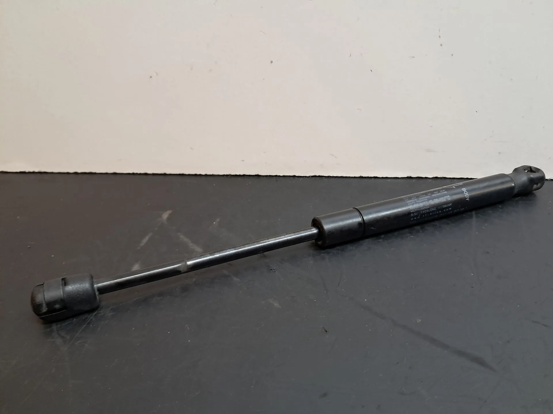 Ammortizzatore Cofano LAND ROVER Range Rover Evoque (L538)