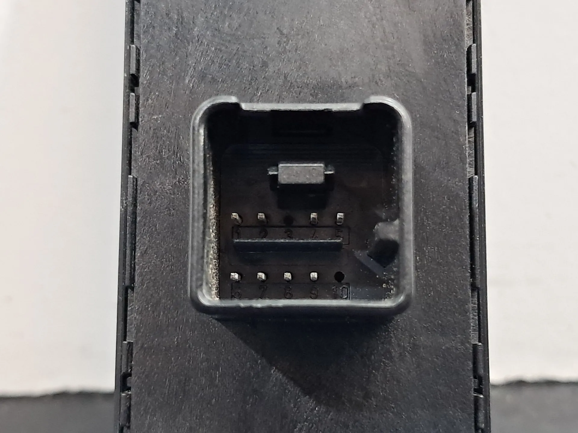 Commande / interrupteur lève-vitre Avant gauche VOLKSWAGEN Golf VI (5K1) Imagem-5