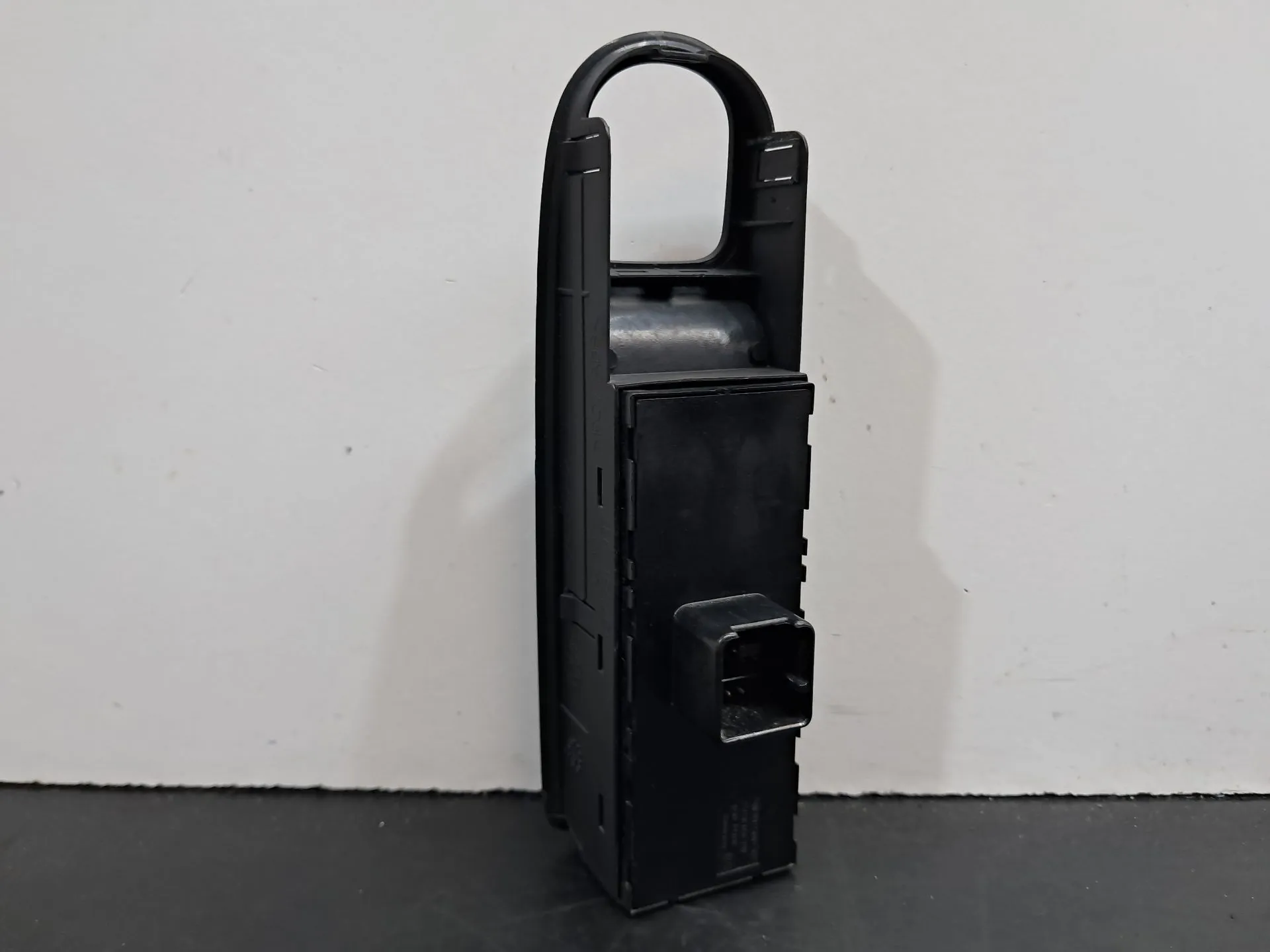 Commande / interrupteur lève-vitre Avant gauche VOLKSWAGEN Golf VI (5K1) Imagem-4