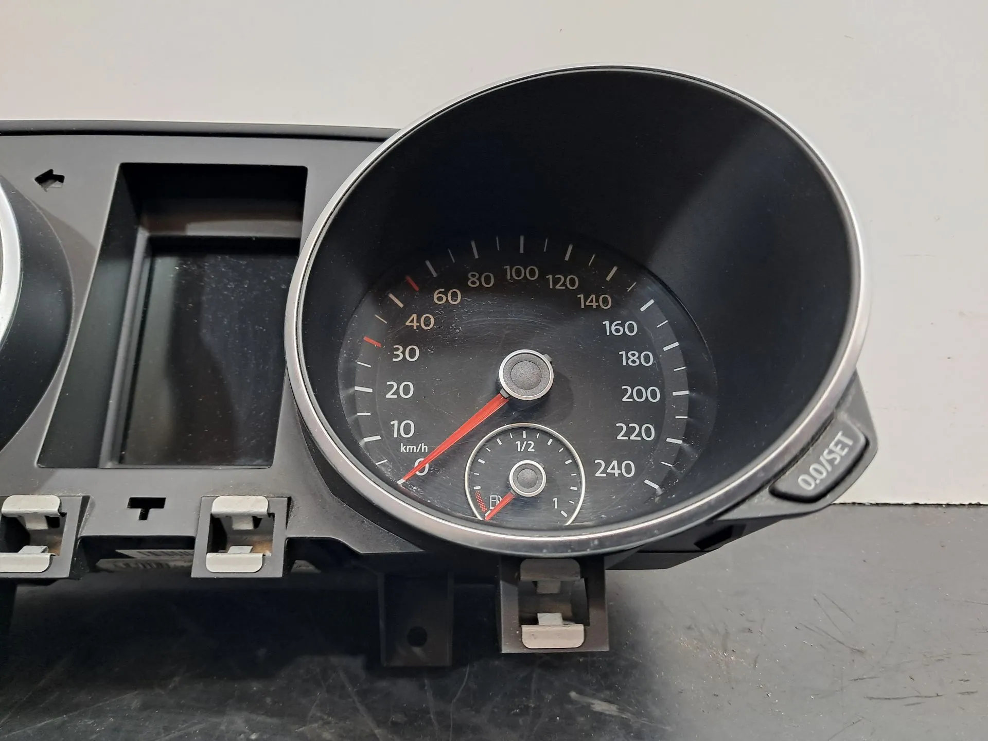 Quadro strumenti / Pannello strumenti VOLKSWAGEN Golf VI (5K1) Imagem-2