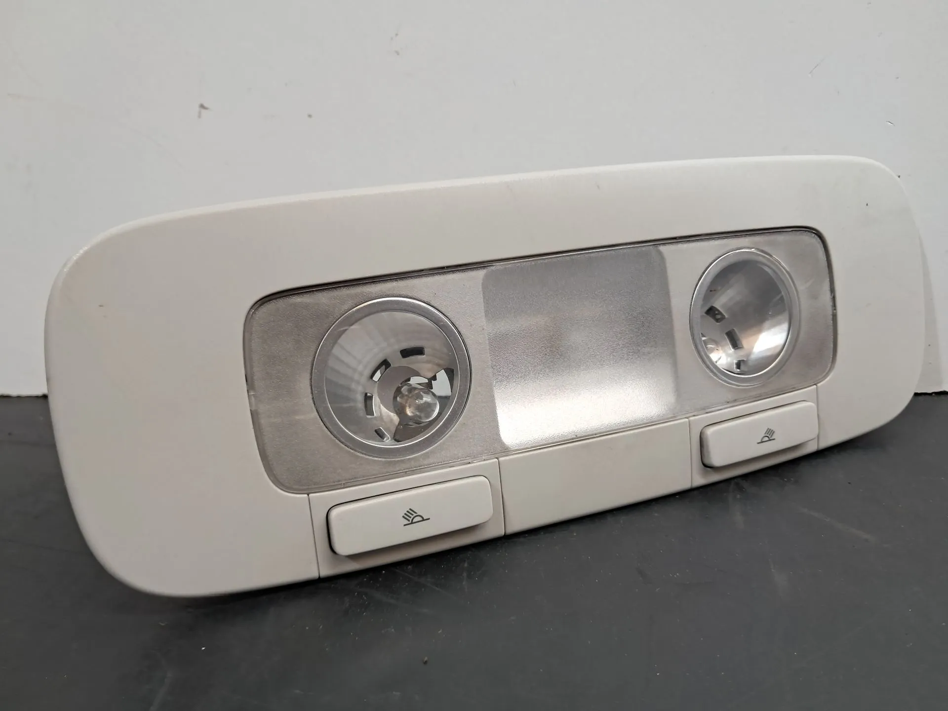Plafoniera centrale VOLKSWAGEN Golf VI (5K1)