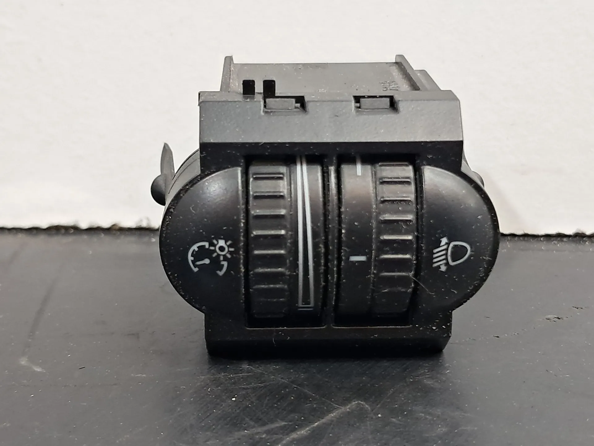Bouton / interrupteur d'éclairage VOLKSWAGEN Golf VI (5K1) Imagem-1