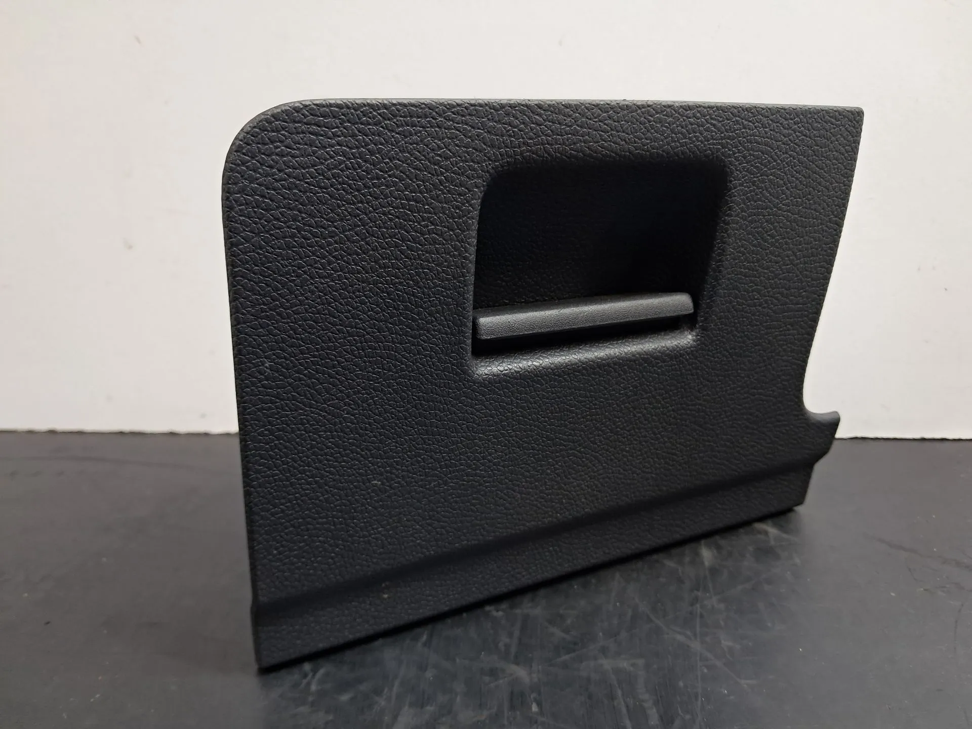 Boîte à gants VOLKSWAGEN Golf VI (5K1)
