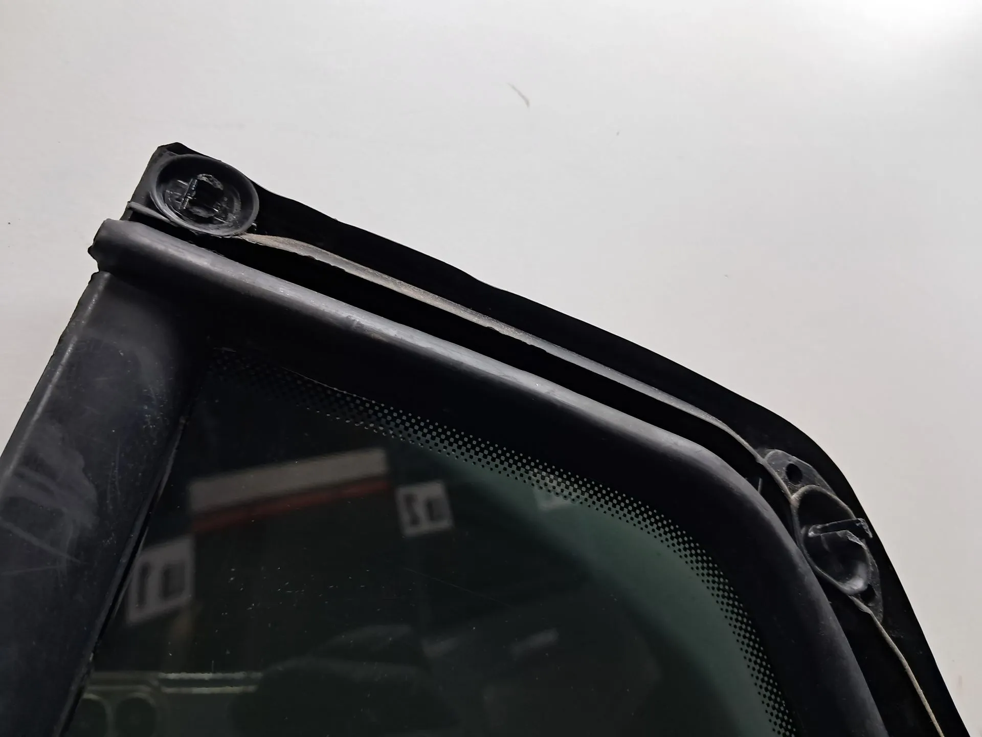 Vidro triangular da porta trás direito VOLKSWAGEN Golf VI (5K1) Imagem-4