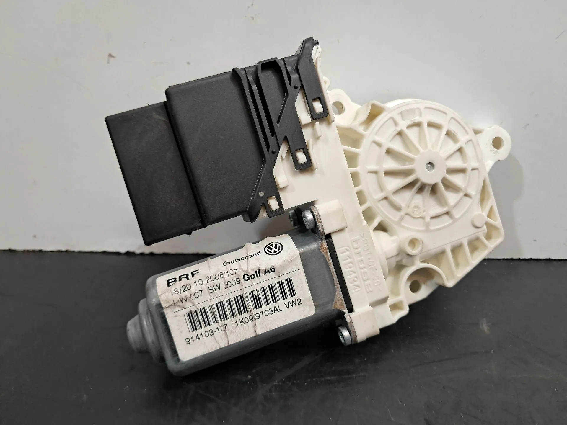 Left Rear  Door Window Regulator Motor VOLKSWAGEN Golf VI (5K1)
