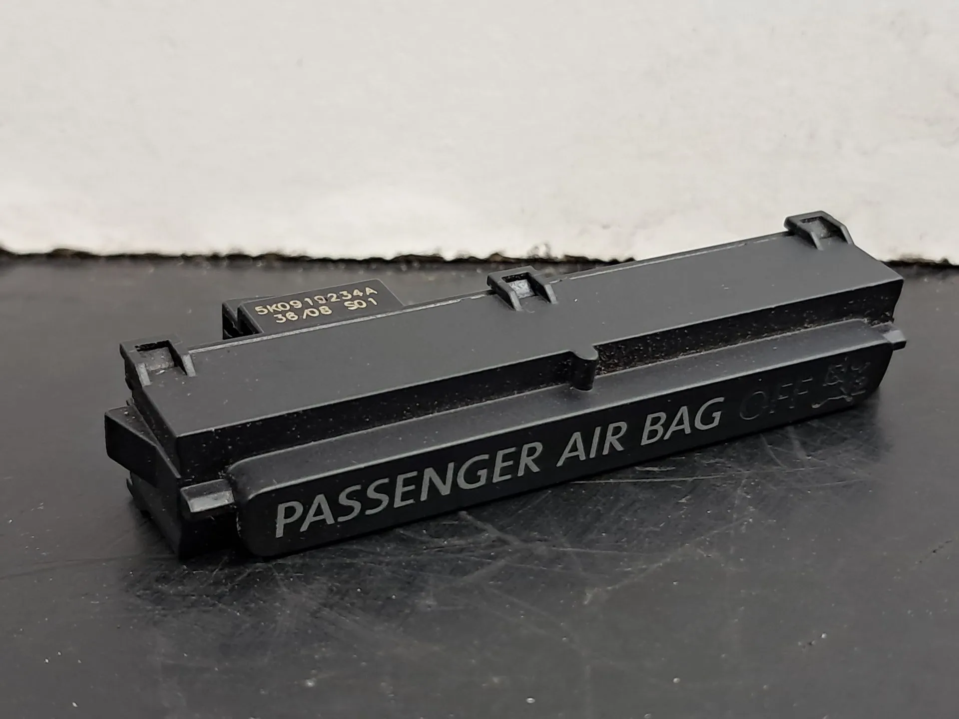 Botão / interruptor / sinal airbag off VOLKSWAGEN Golf VI (5K1)