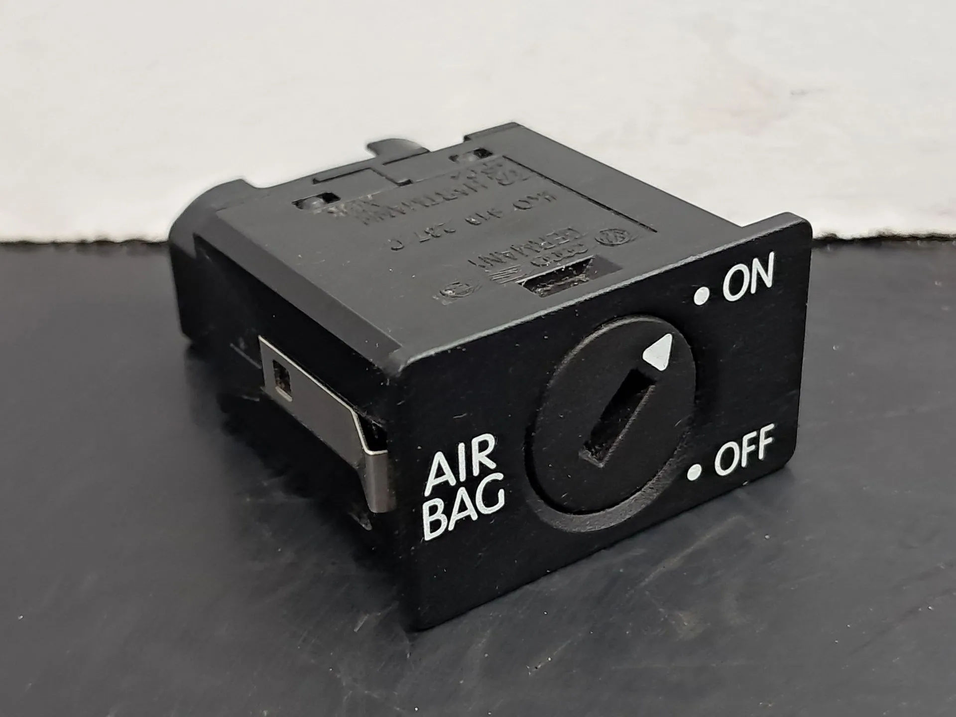 Botão / interruptor / sinal airbag off VOLKSWAGEN Golf VI (5K1)