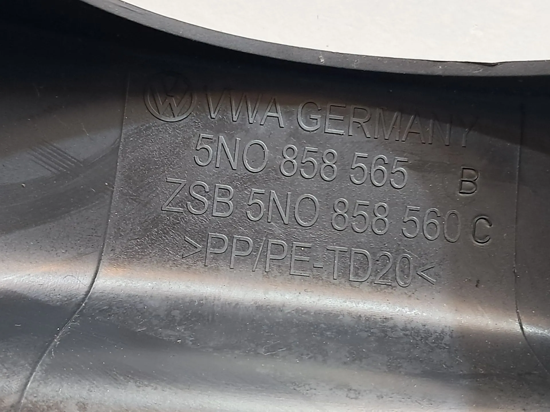 Blindaje de la columna de dirección / plásticos del volante VOLKSWAGEN Golf VI (5K1) Imagem-3