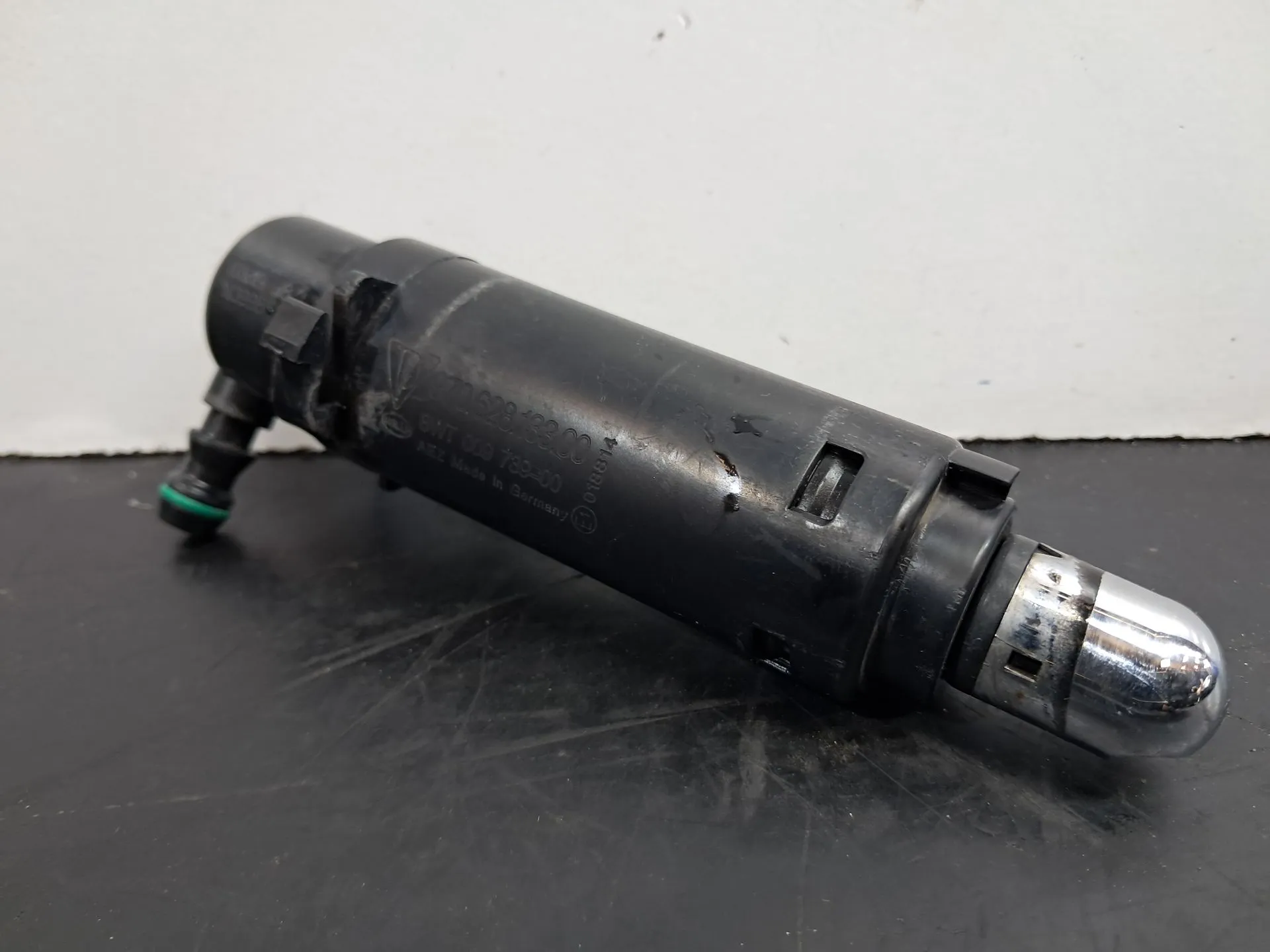  Ugello a spruzzo lavavetri per faro PORSCHE Panamera (970)