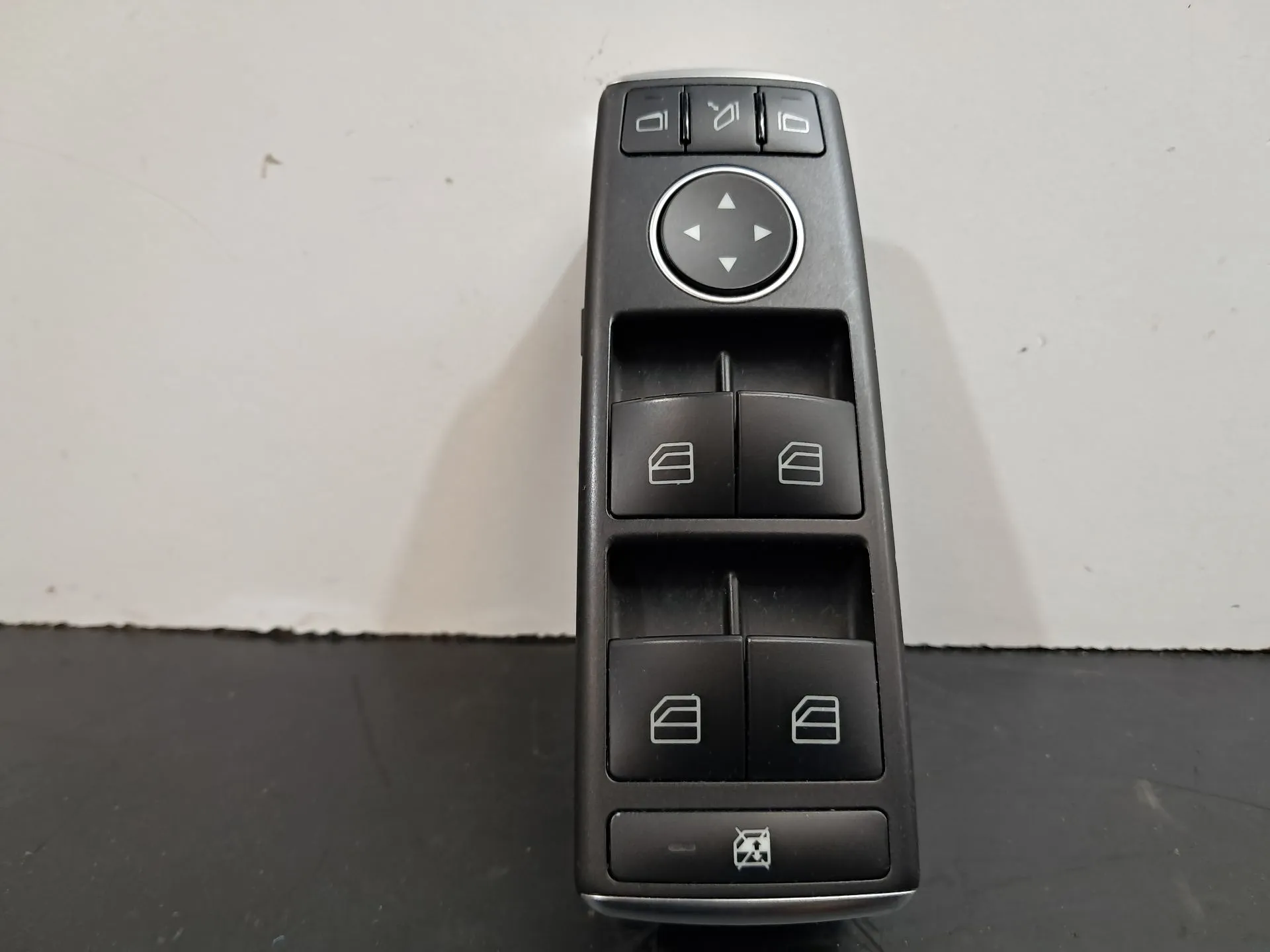 Commande / interrupteur lève-vitre Avant gauche MERCEDES-BENZ Classe A (W176) Imagem-1
