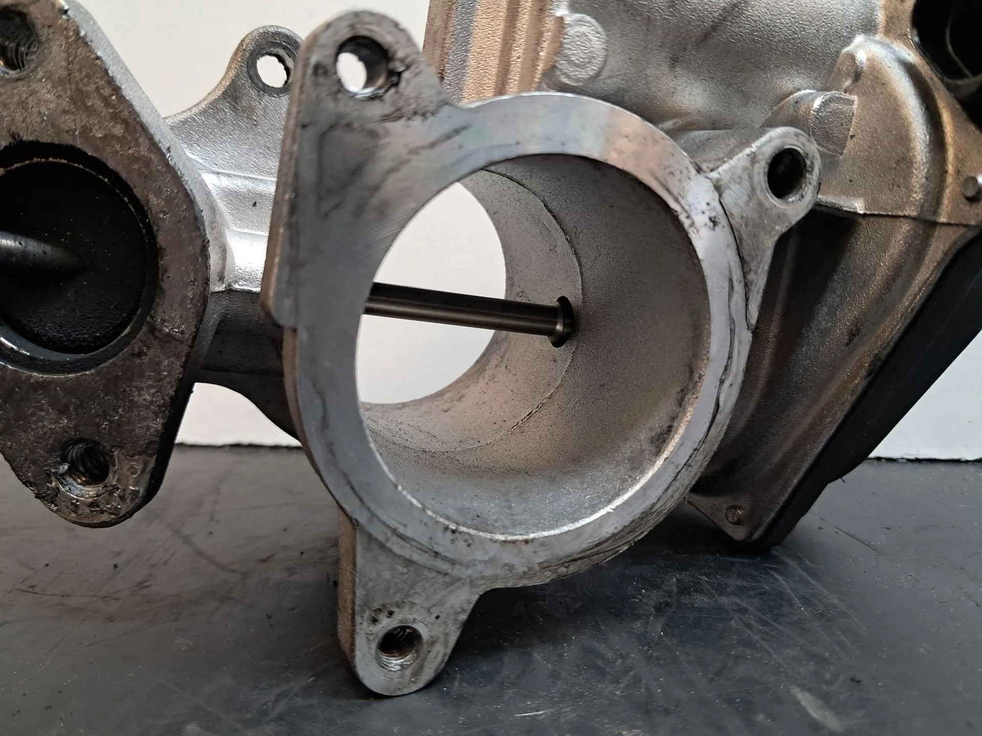 Valve EGR AUDI A4 Avant (8ED, B7) Imagem-2