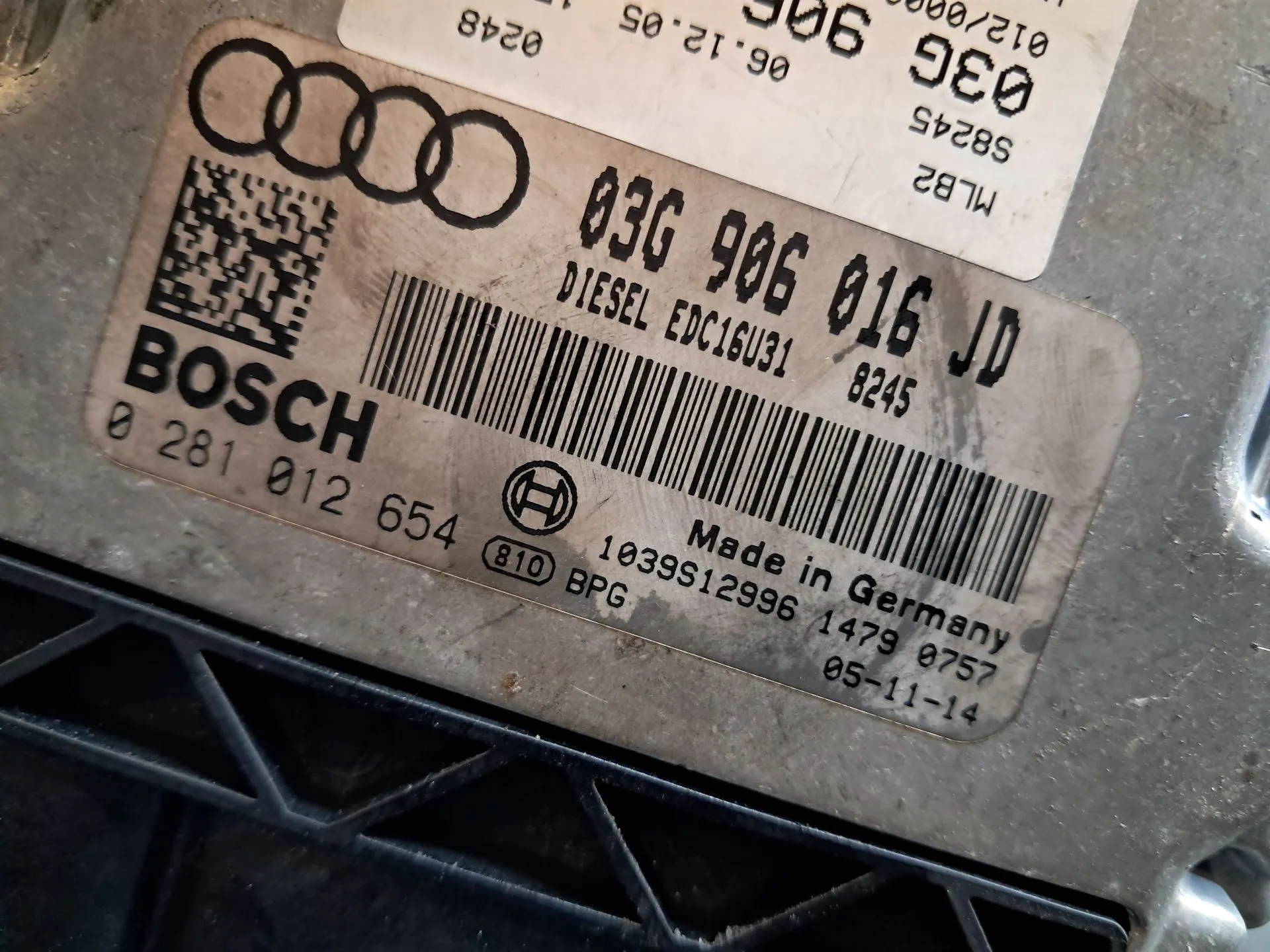 Engine control unit / ECU AUDI A4 Avant (8ED, B7) Imagem-1