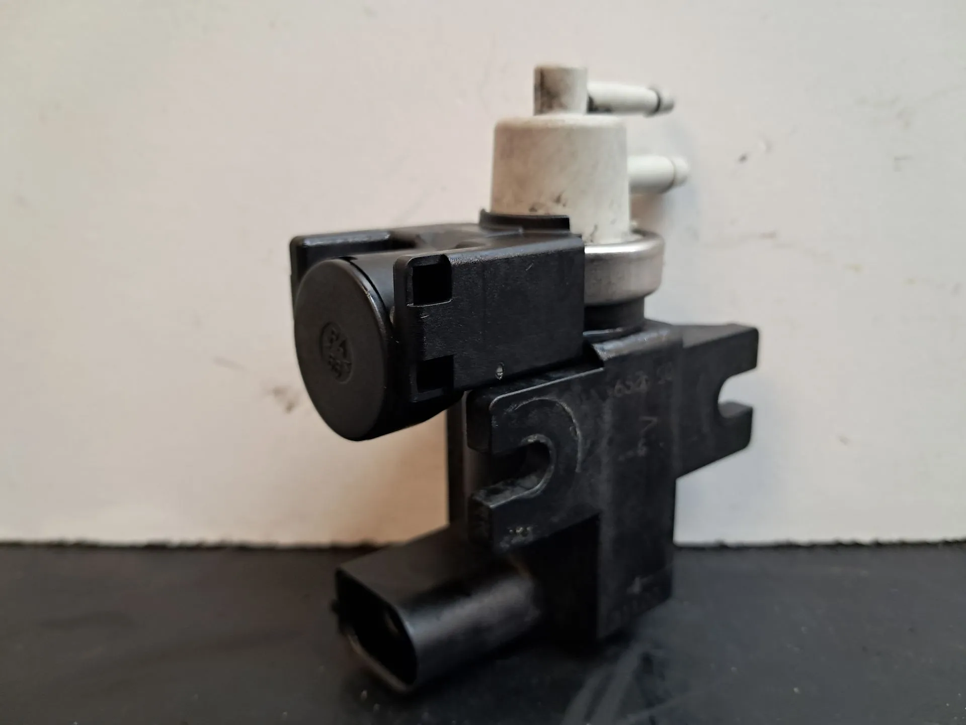 Elettrovalvola Convertitore Pressione AUDI A4 Avant (8ED, B7) Imagem-2