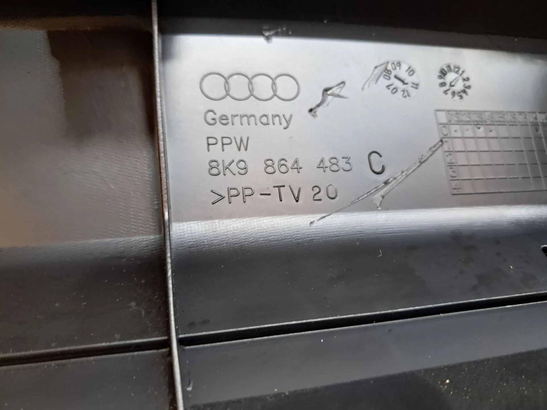 Coperchio / copertura generica AUDI A4 Allroad (8KH, B8) Imagem-8