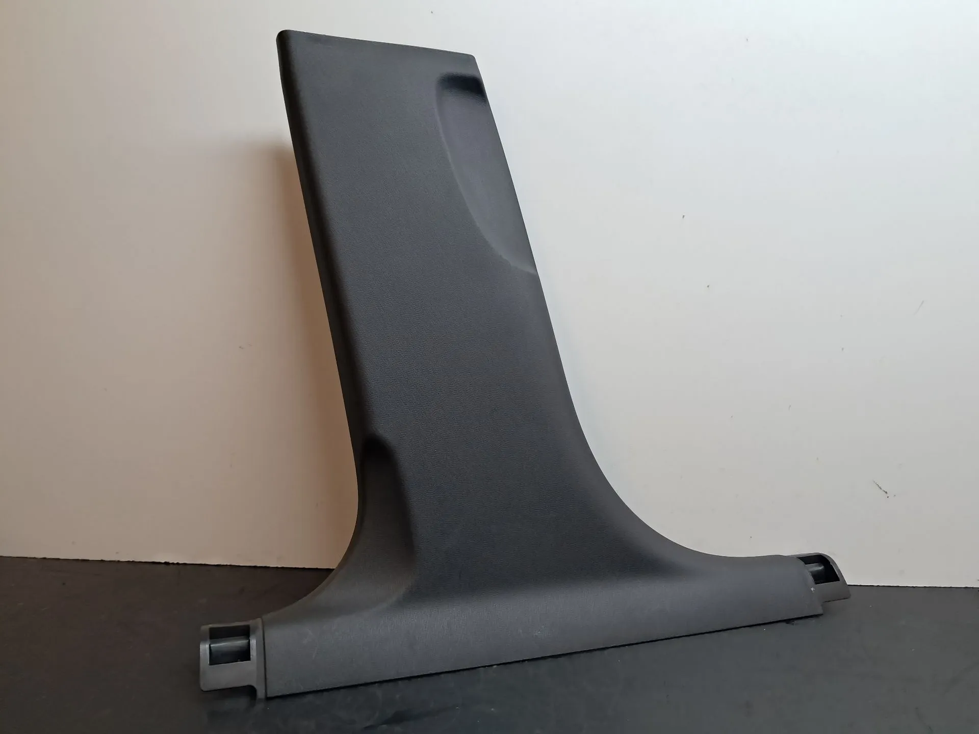 Pillar B lining left AUDI A4 Allroad (8KH, B8)