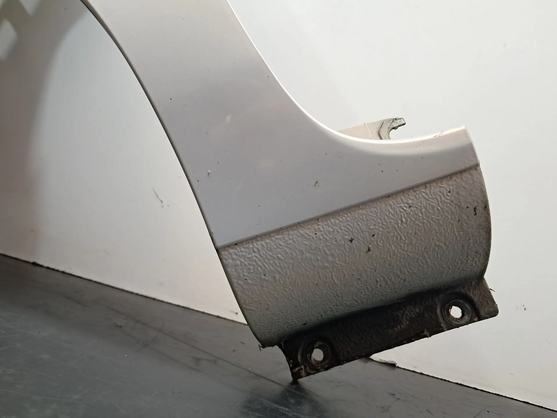 Guardabarros izquierdo RENAULT Clio II (BB0/1/2_, CB0/1/2_) Imagem-5