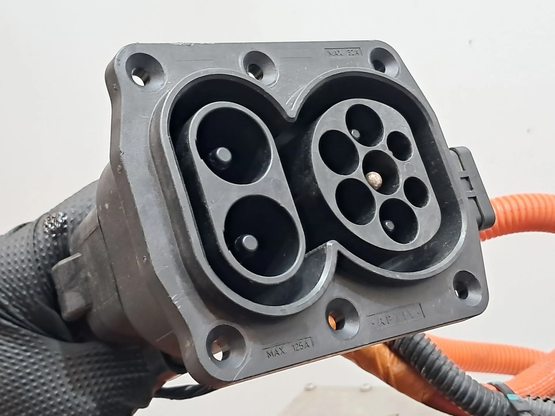 Conversor / inversor DACIA Spring Imagem-6