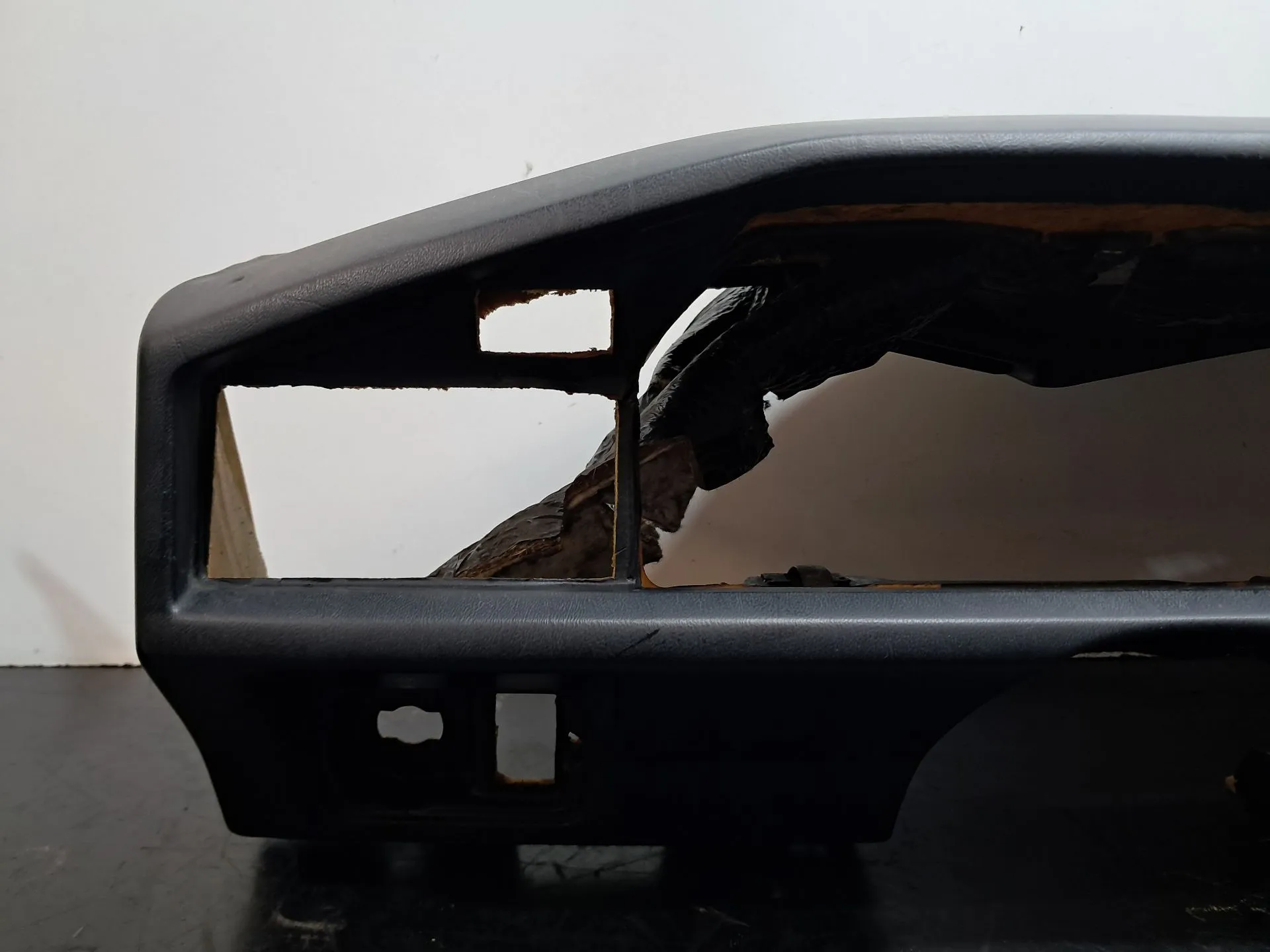 Tablier MERCEDES-BENZ 190 (W201) Imagem-1