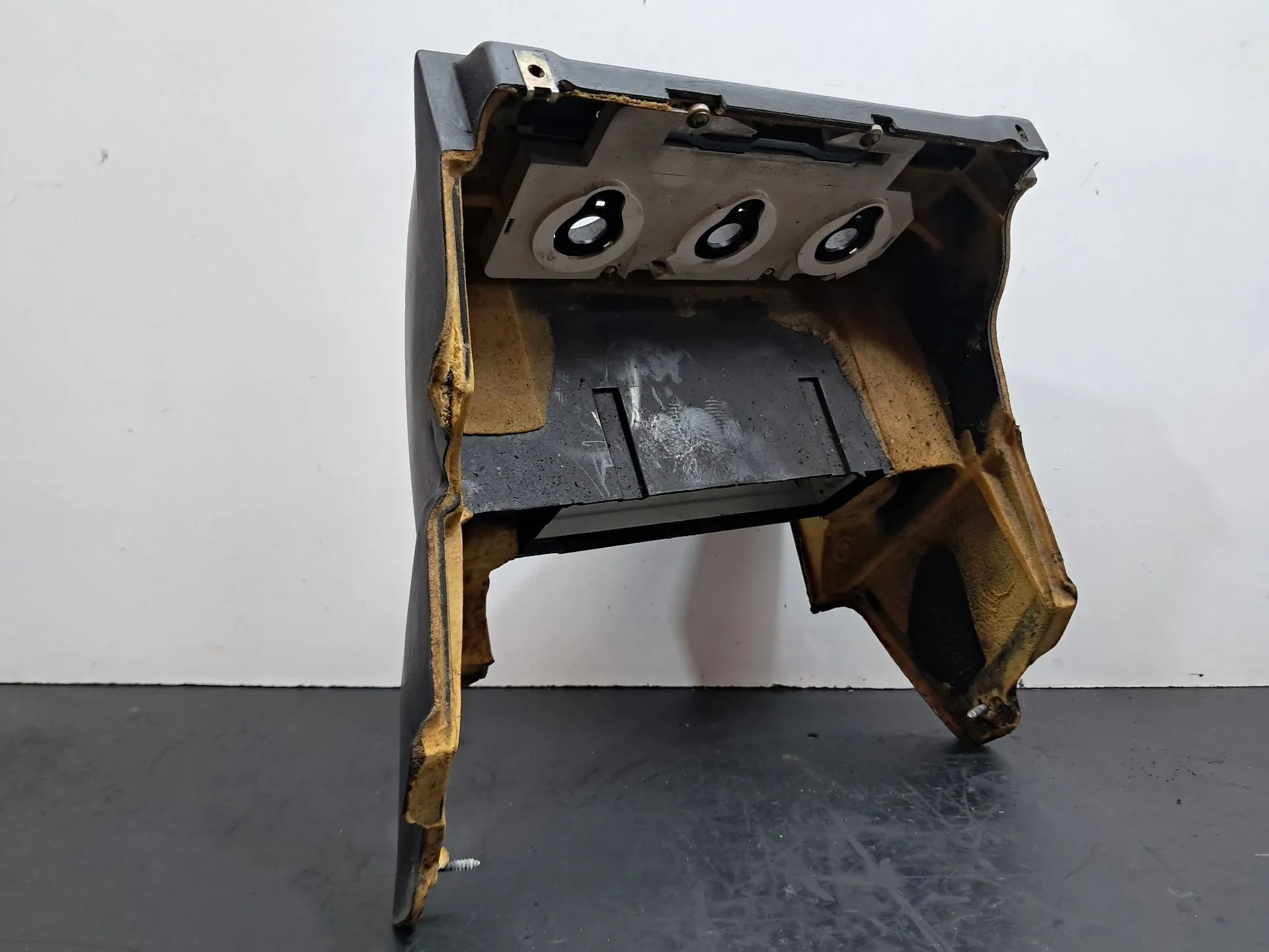 Cornice console centrale / radio / anello MERCEDES-BENZ 190 (W201) Imagem-2