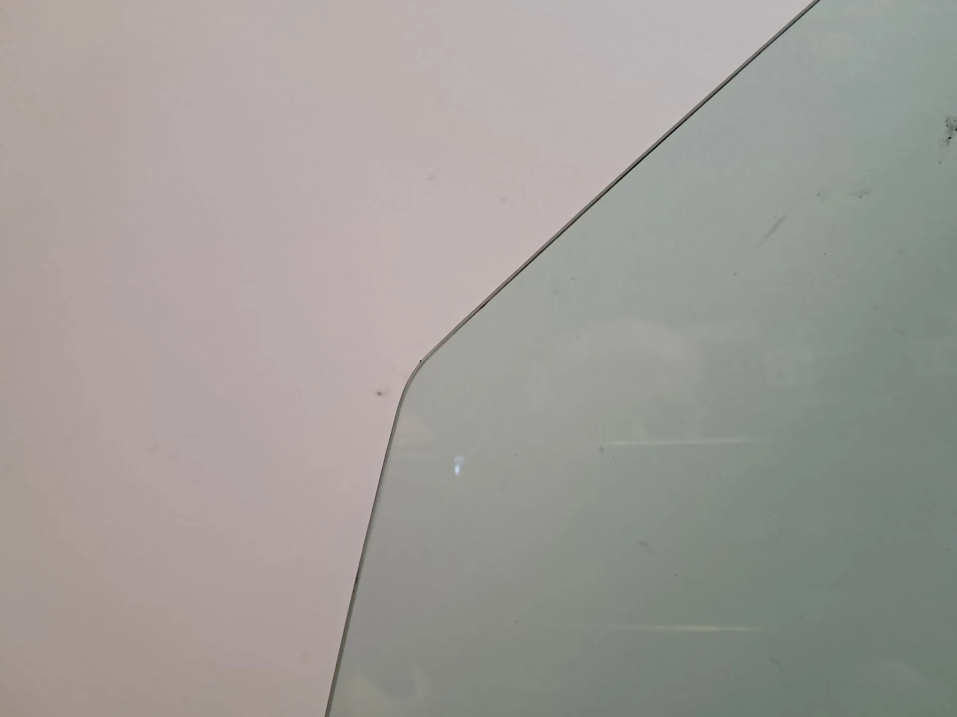 Left front door glass PEUGEOT 106 II (1A_, 1C_) Imagem-2