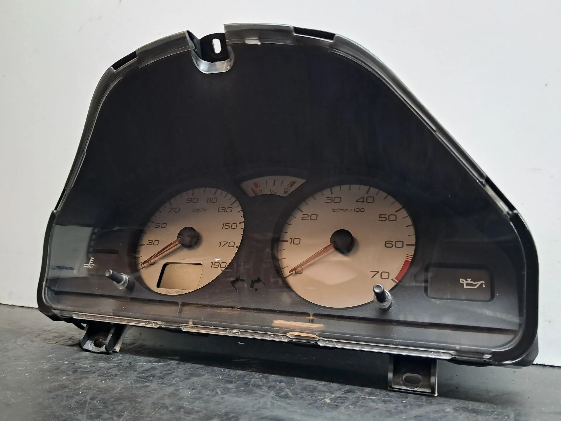 Quadrante / Cuadro de instrumentos PEUGEOT 106 II (1A_, 1C_) Imagem-2