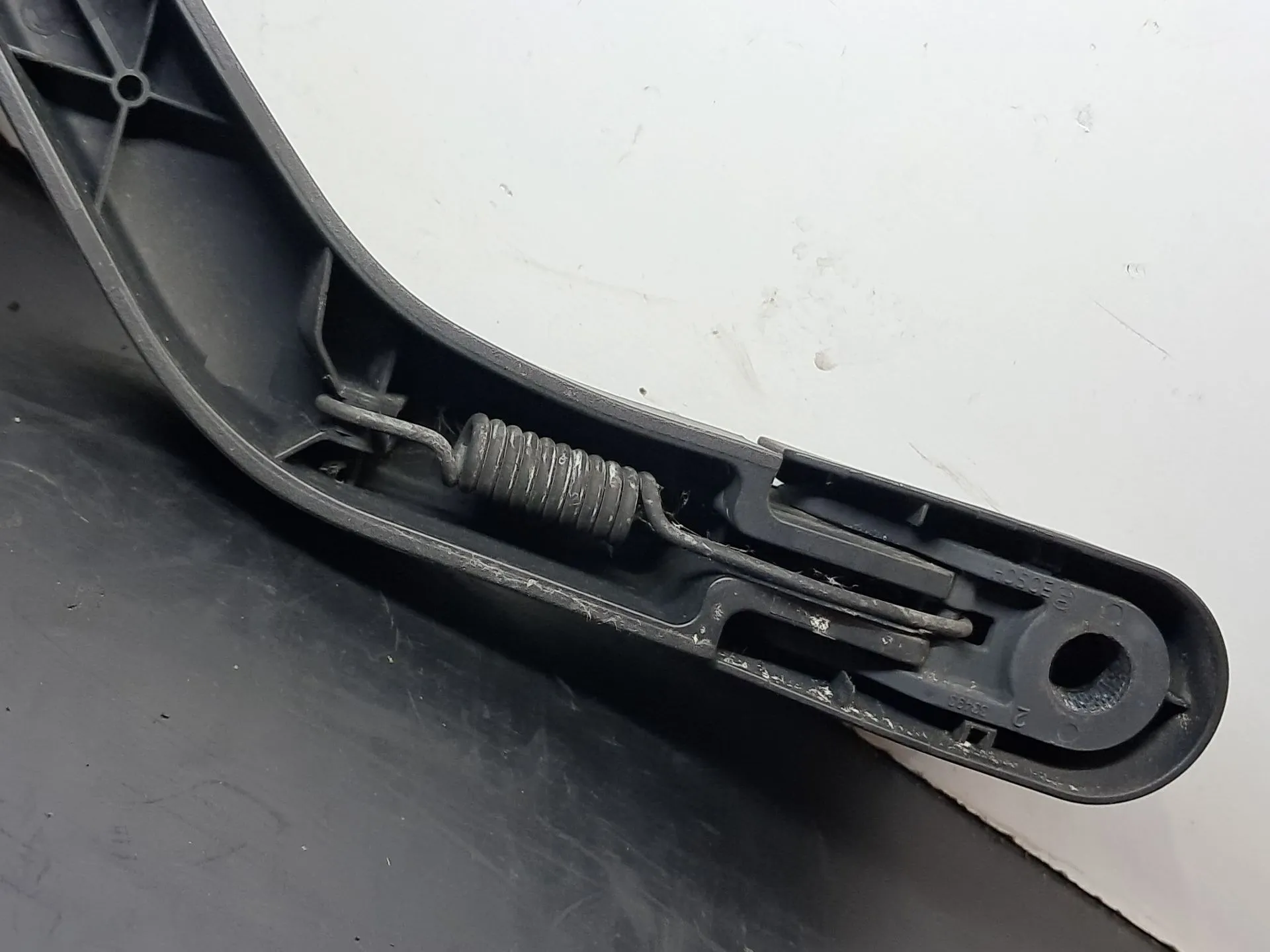 Brazo de limpiaparabrisas trasero TOYOTA Yaris (_P9_) Imagem-2