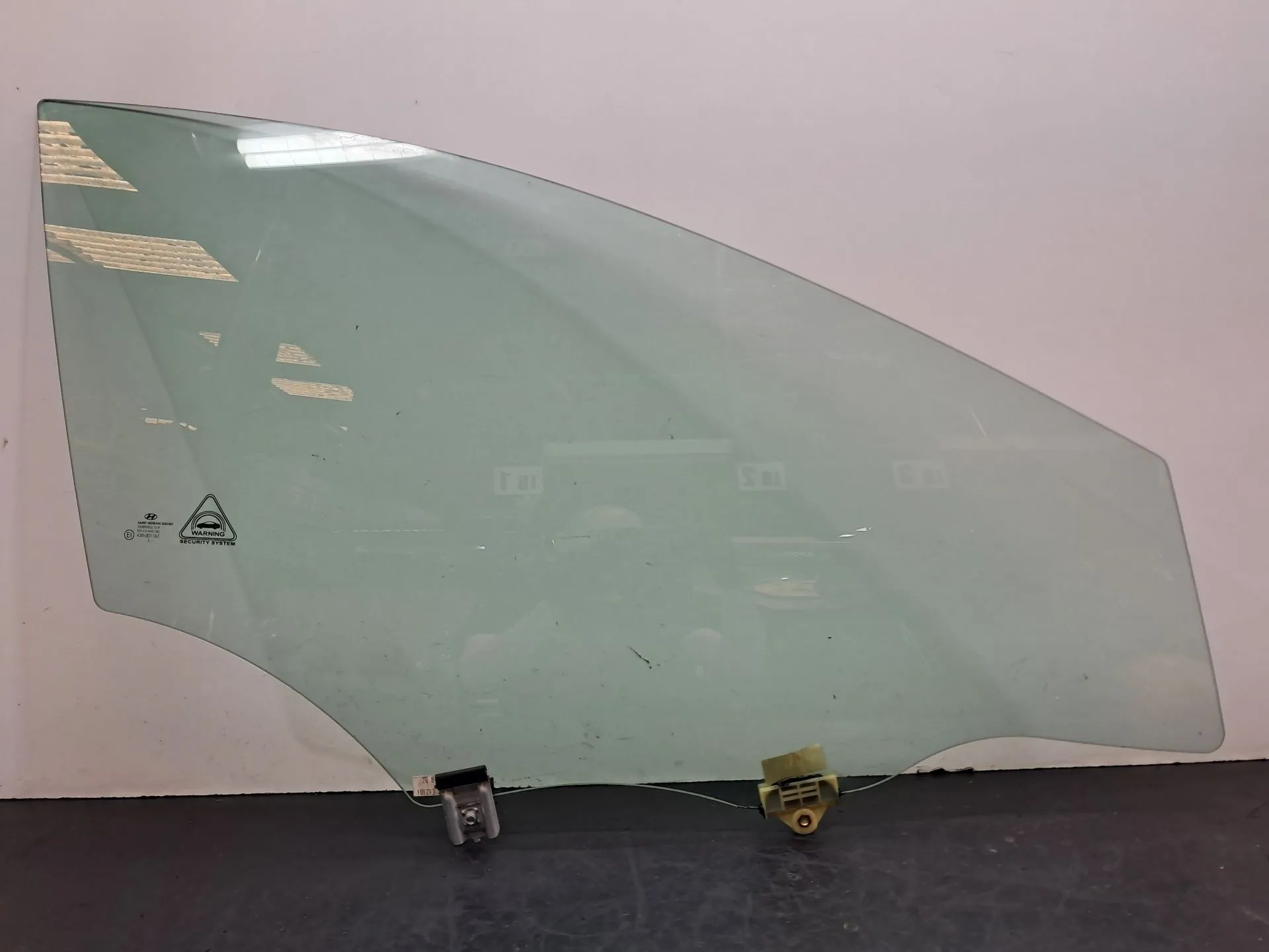 Vidro porta frente direita HYUNDAI i30 (GD)