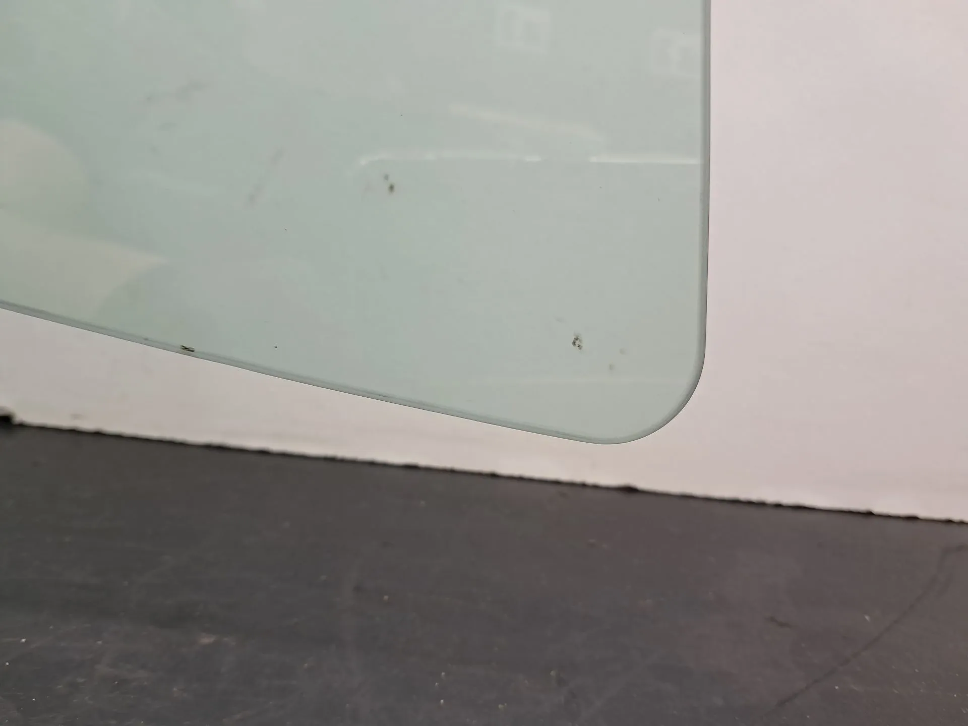 Right front door glass HYUNDAI i30 (GD) Imagem-1