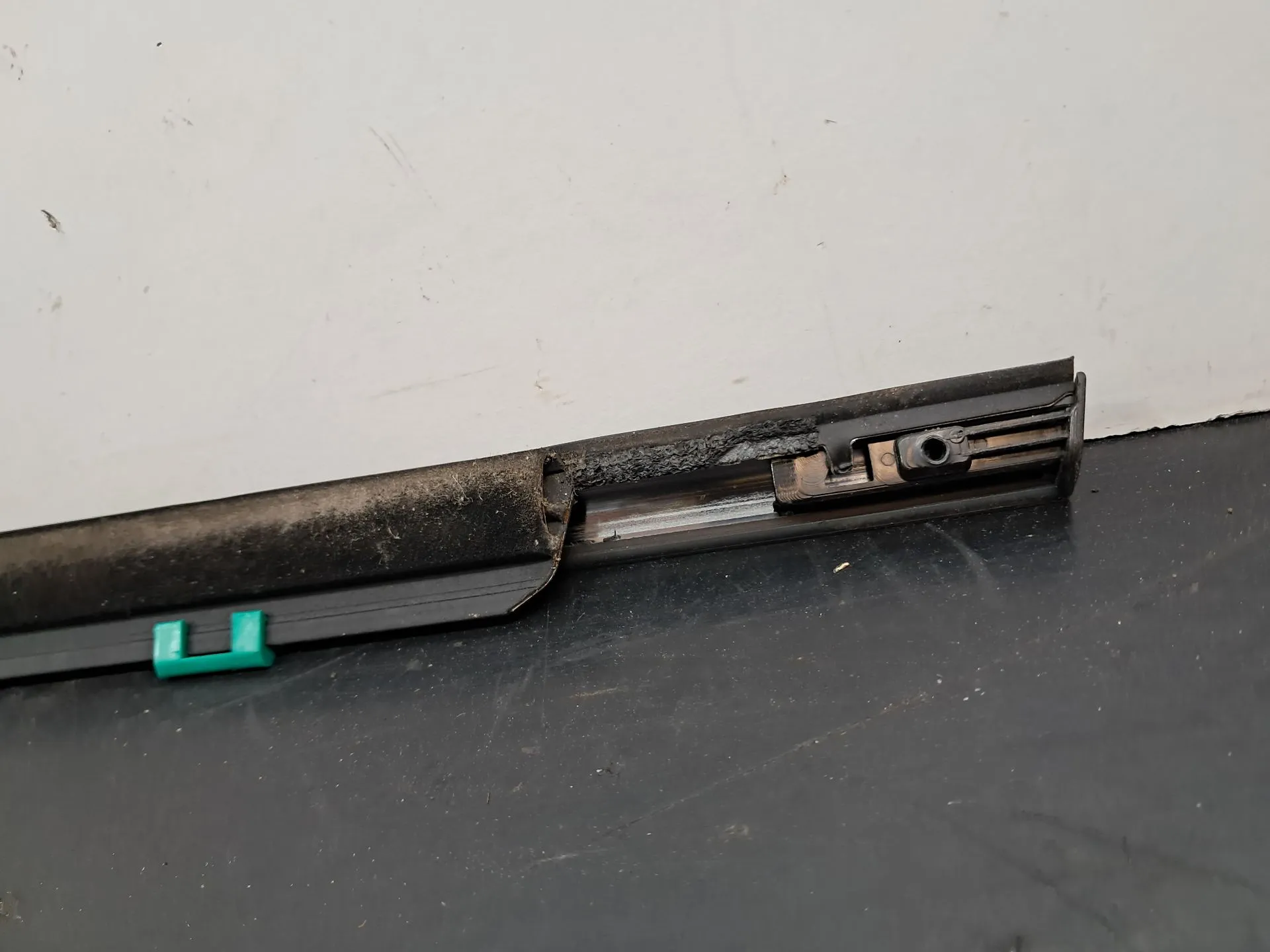 Raspador Vidrio de Puerta Delantera Derecha HYUNDAI i30 (GD) Imagem-13